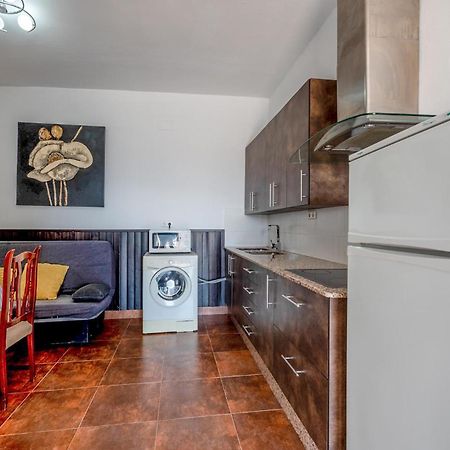 1 Bedroom Gorgeous Home In Баена Екстериор снимка